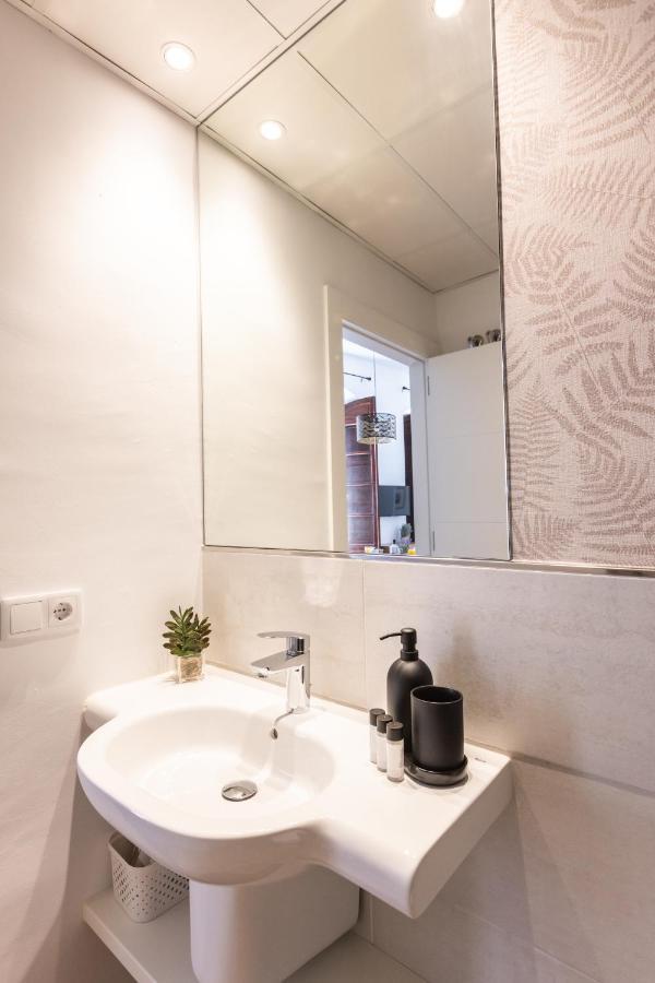 Apartamento-Loft Especeria Black Малага Екстер'єр фото